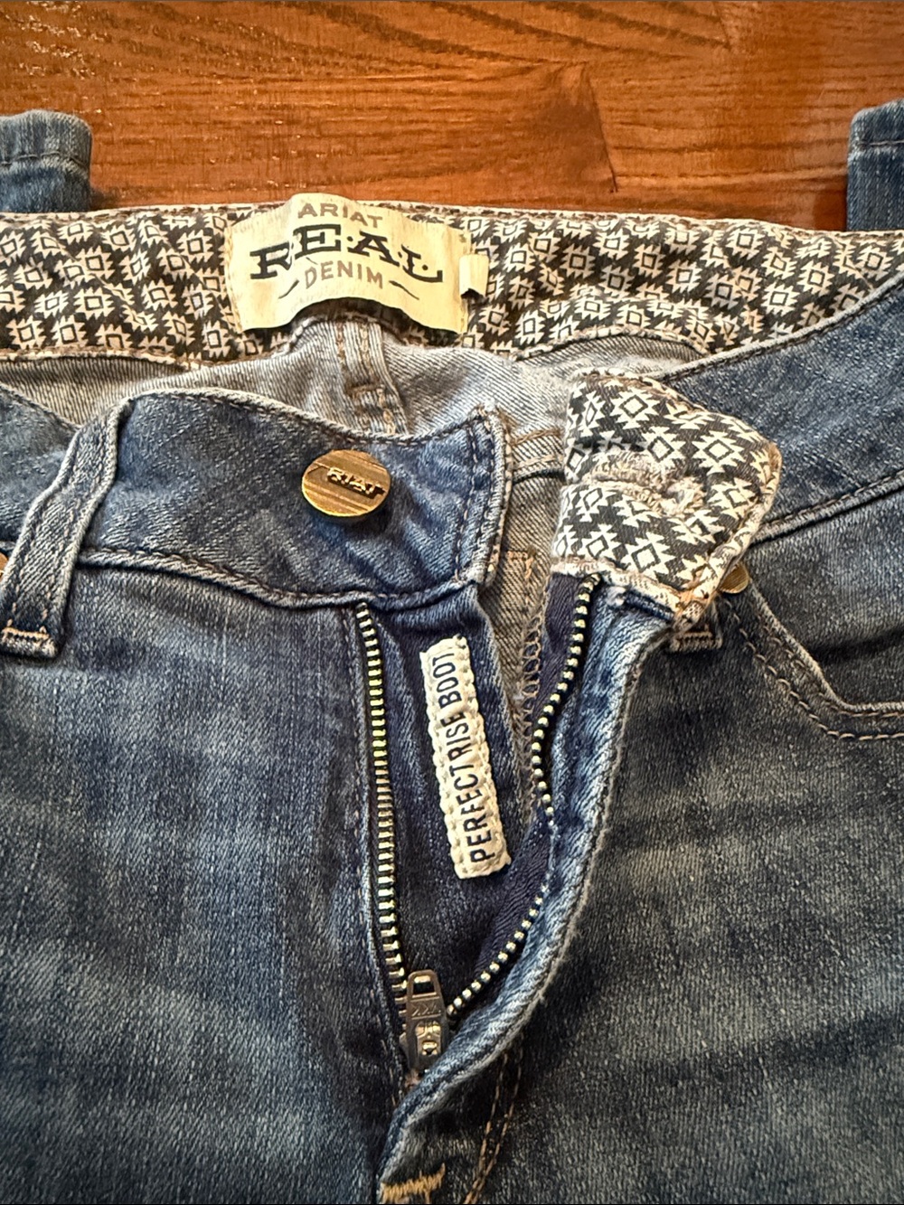 Ariat Real Perfect Rise Bootcut Jeans - Picture 2 of 4